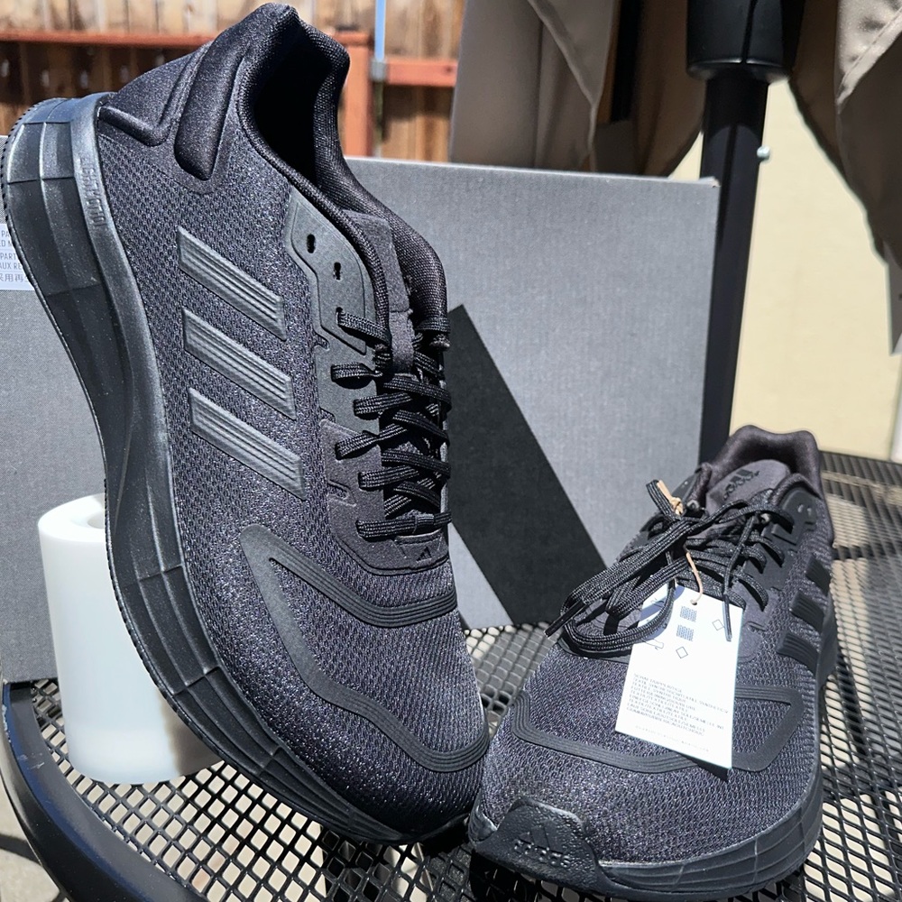 Men’s Adidas Black size 11.5 DURAMO